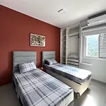 Apto Alto Padrão Completo C/ Ar, Piscina e Varanda Gourmet